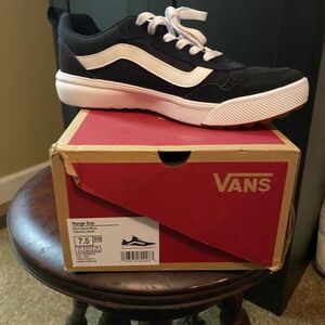 Vans Range Exp Black and White Shoes